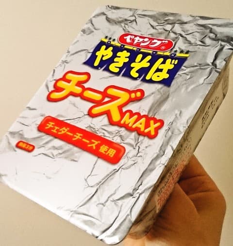 まるか食品「ペヤング チーズＭＡＸやきそば」