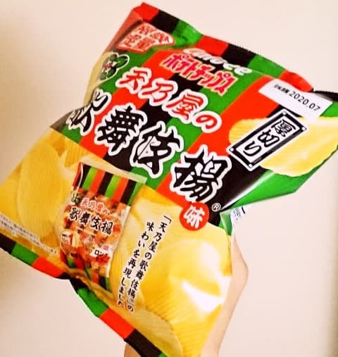 カルビー「ポテトチップス 厚切り 天乃屋の歌舞伎揚味」