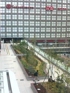 「ＮＥＷｏＭａｎ(ニュウマン)」のデッキエリア