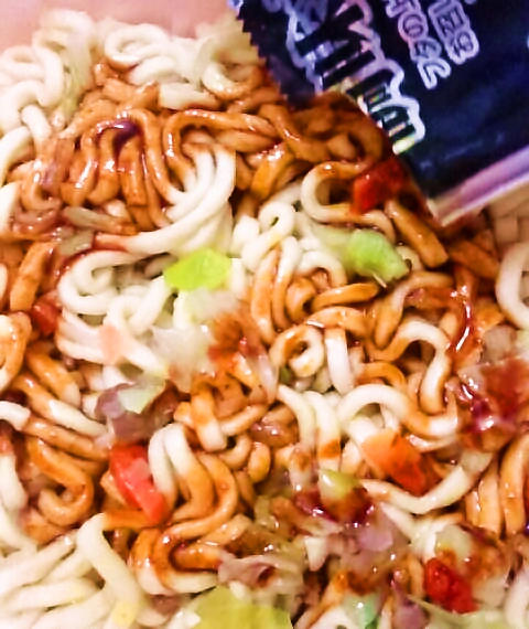 エースコック「ＣｏＣｏ壱番屋監修カレー油そば」