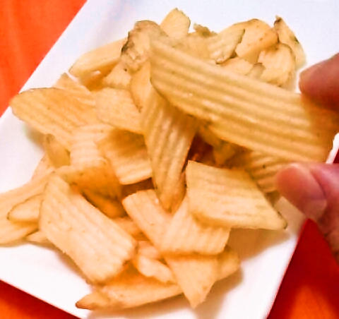 カルビー「きわじゃが うすしお味」