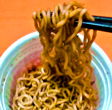 徳島製粉「ＮＥＯ金ちゃん焼きそば 復刻版」