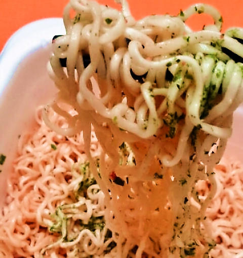 マルちゃん「やきそば弁当 たらこ味バター風味」