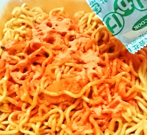 エースコック「スーパーカップ大盛り よっちゃん風いか焼そば」