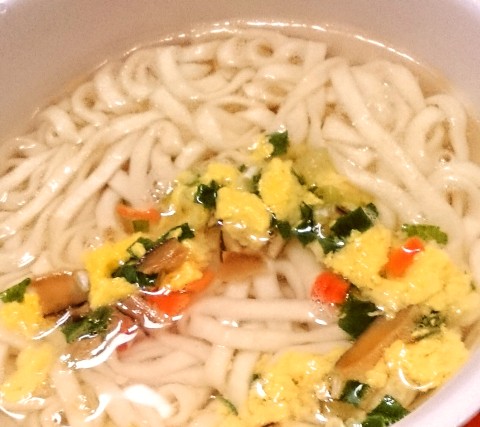 日清「どん兵衛 旨辛 酸辣湯うどん」