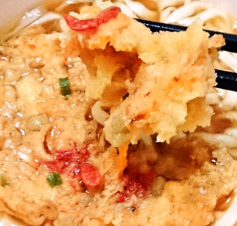 日清「どん兵衛 特盛鬼かき揚げ天ぷらうどん」