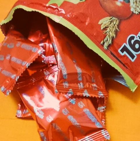 不二家「カントリーマアム クリスピー フルーツグラノラ」