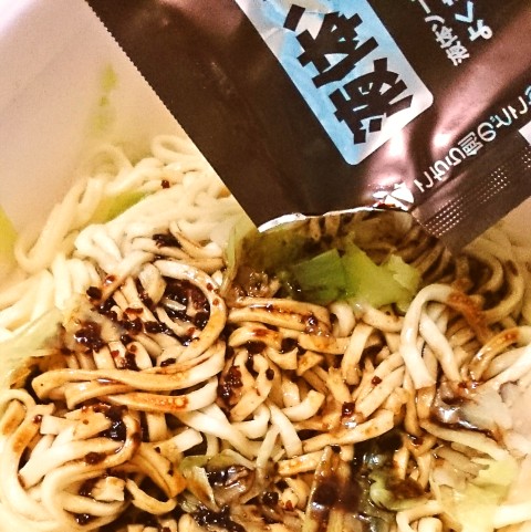 カップ麺「日清焼そばＵ．Ｆ．Ｏ．極太 お好み焼味マシ×２マヨネーズ」