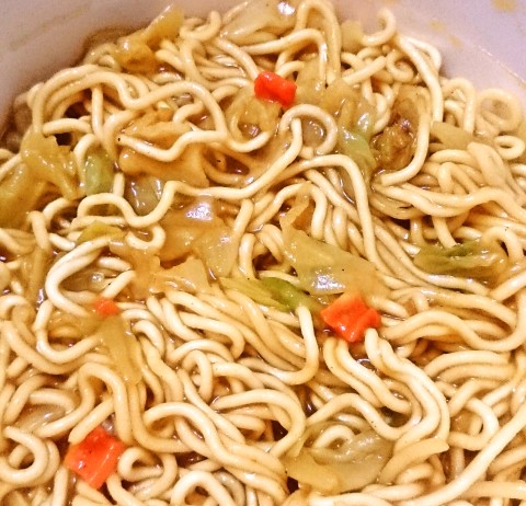 サンポー「汁なしカレーまぜそば」