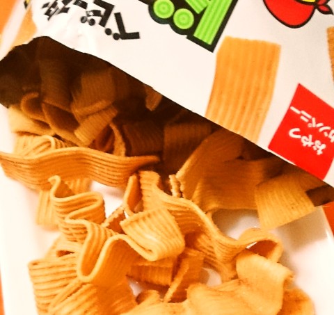 おやつカンパニー「ベビースタードデカイラーメン リンガーハットの長崎ちゃんぽん味」