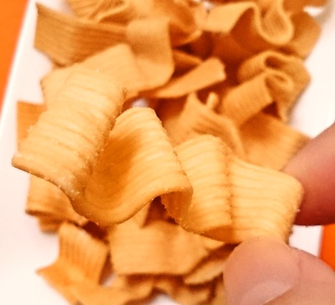 おやつカンパニー「ベビースタードデカイラーメン リンガーハットの長崎ちゃんぽん味」