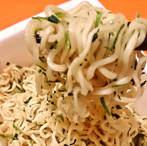 まるか食品「ペヤング パクチーＭＡＸやきそば」