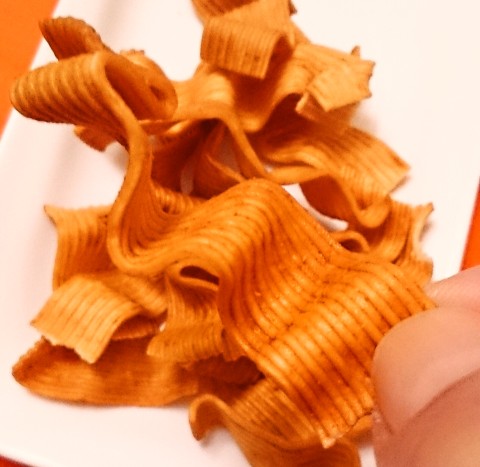 おやつカンパニー「ベビースタードデカイラーメン リンガーハットのまぜ辛めん味」