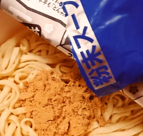 日清のどん兵衛 年明けうどん