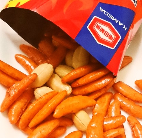 亀田製菓「亀田の柿の種 辛さ５０倍」