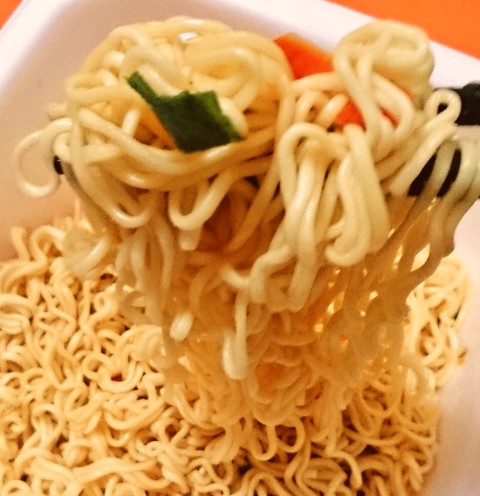 マルちゃん「俺の塩で俺は勝つ 鶏しお焼そば」