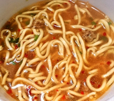 日清デカブト パワフル生姜焼き風味 濃コク醤油