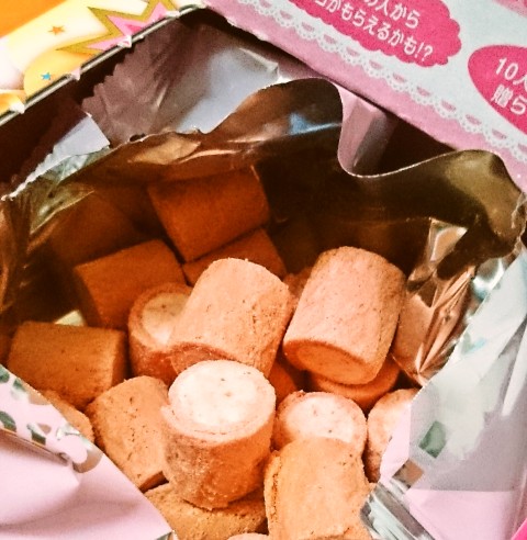 グリコ「クリームコロン いちごスパークリング味」