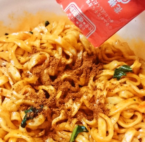 日清のどん兵衛焼うどん 担担 花椒仕立て