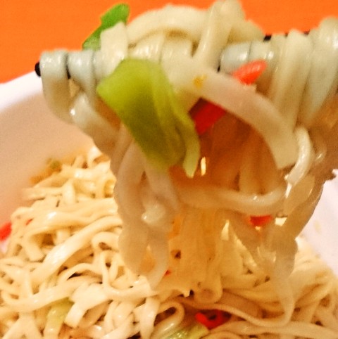 日清のどん兵衛焼うどん 旨塩だれ ゆず胡椒仕立て