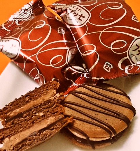 ロッテ「プチブッセ ショコラ オレンジリキュール仕立て」