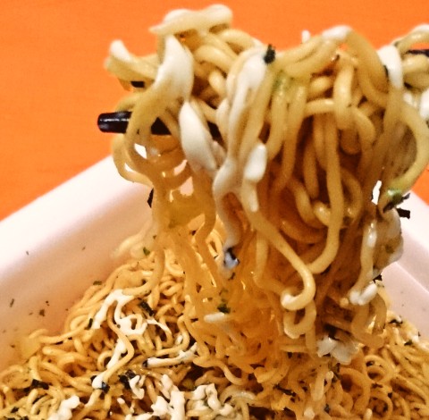 明星「一平ちゃん夜店の焼そば わさびマヨ醤油味」