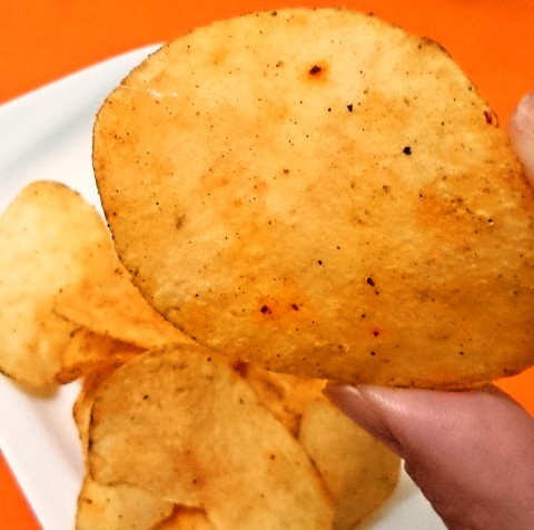 カルビー「ポテトチップス コンソメＳ(スパイス)パンチ」