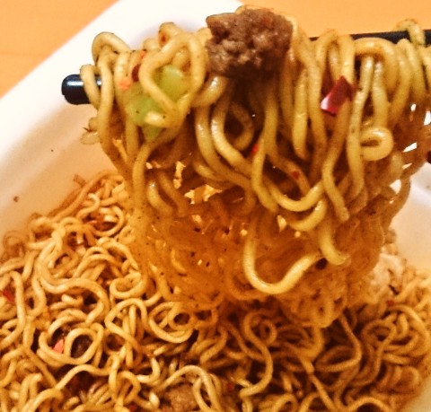 日清焼そばカップ スパイシーホットチリ味