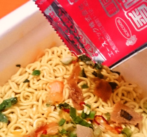 エースコック「スーパーカップ大盛り ブタキム油そば」