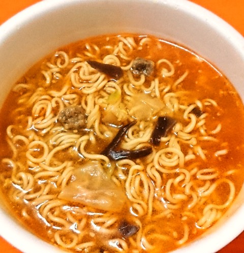 日清「出前一丁どんぶり 旨辛五目あんかけ風」