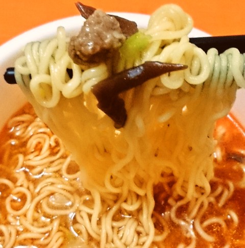 日清「出前一丁どんぶり 旨辛五目あんかけ風」