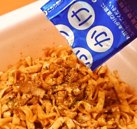 明星「一平ちゃん焼うどん だし醤油味」