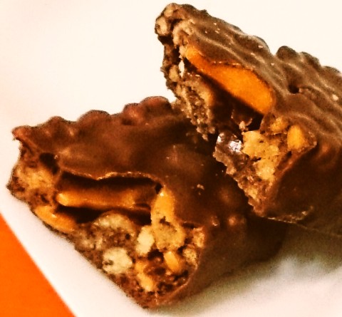 有楽製菓「柿の種サンダー」