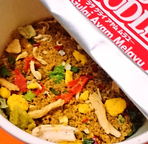 日清「カップヌードル ラサ グライ アヤム ムラユ」