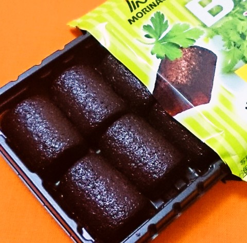 森永「ＢＡＫＥ(ベイク) パクチー」