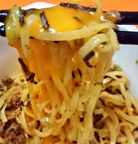 日清ラ王ＰＲＥＭＩＵＭ 台湾まぜそば