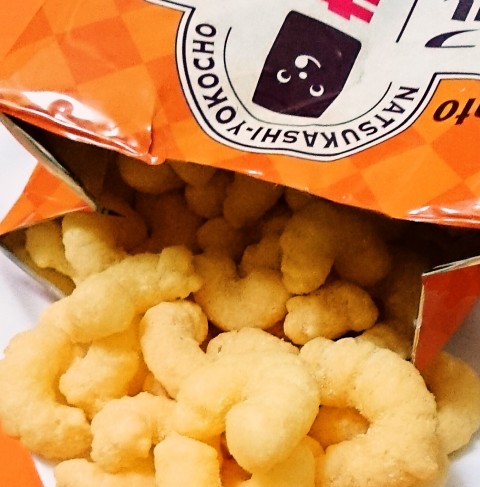 東ハト「懐かし横丁 キャラメルコーン フルーツ牛乳味」