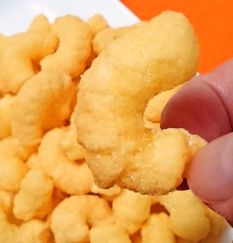 東ハト「懐かし横丁 キャラメルコーン フルーツ牛乳味」