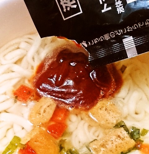 日清のどん兵衛 完熟とまとうどん