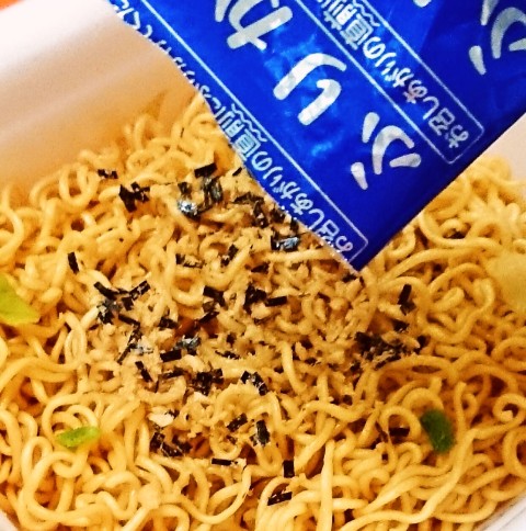 明星「一平ちゃん夜店の焼そば ツナマヨ味」