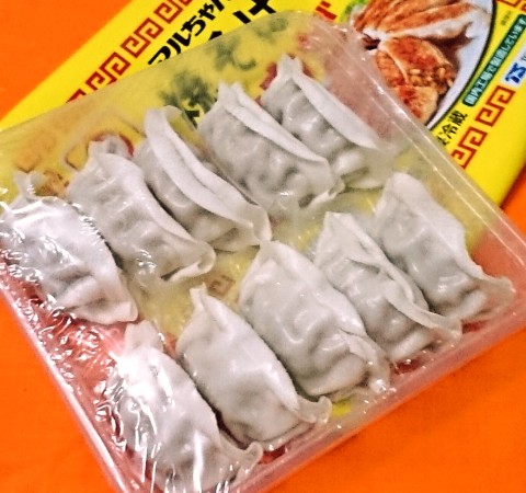 東洋水産「マルちゃん焼そばギョウザ」