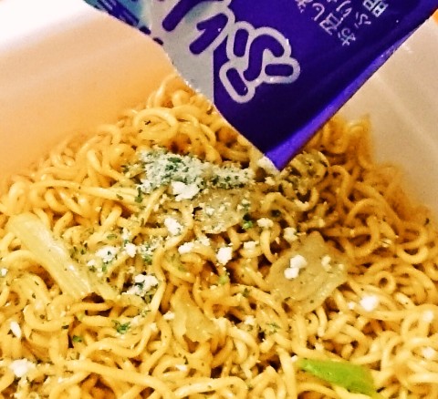 明星「一平ちゃん夜店の焼そば タルタル甘酢醤油味」