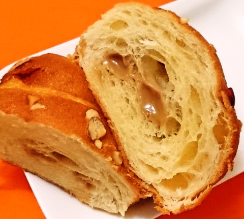 神戸屋「アーモンドキャラメルクロワッサン」