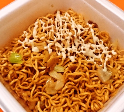 明星「一平ちゃん夜店の焼そば 大盛 ＢＢＱ(バーベキューソース)」