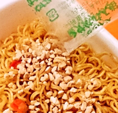 まるか食品「ペヤング カレーやきそばプラス納豆」