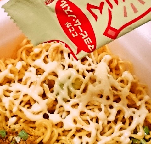 明星「一平ちゃん夜店の焼そば 受験生応援！ポン酢鰹醤油味」