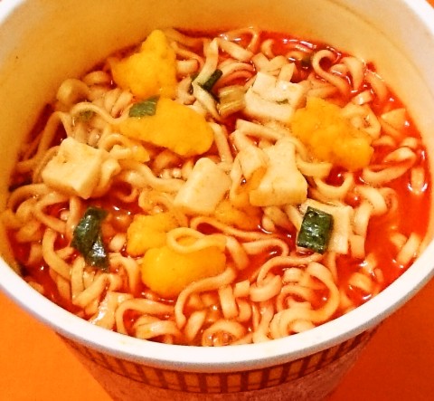 日清「カップヌードル 旨辛チーズスンドゥブ味」