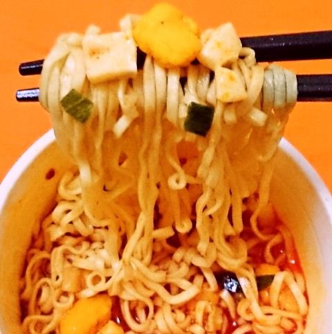 日清「カップヌードル 旨辛チーズスンドゥブ味」