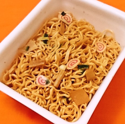 まるか食品「ペヨングやきそば 油そば風」