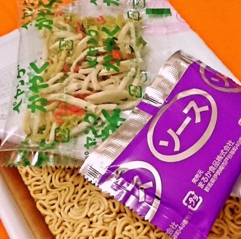 まるか食品「ペヤング ピリ辛野菜炒め風やきそば」